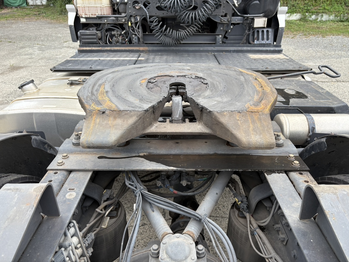 H31年式、クオン、ハイルーフトラクタ、車検付|中古トラックの販売・買取・査定のアイナビ