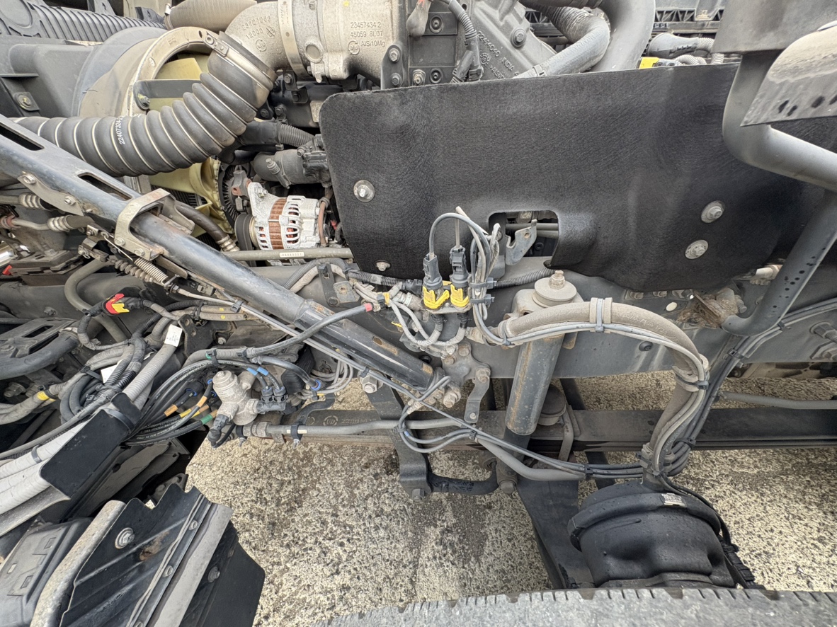 H31年式、クオン、ハイルーフトラクタ、車検付|中古トラックの販売・買取・査定のアイナビ