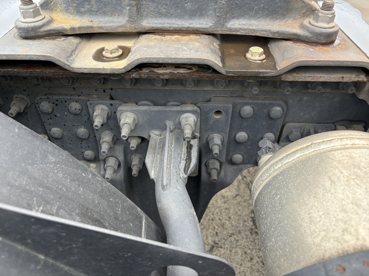 H31年式、クオン、ハイルーフトラクタ、車検付|中古トラックの販売・買取・査定のアイナビ