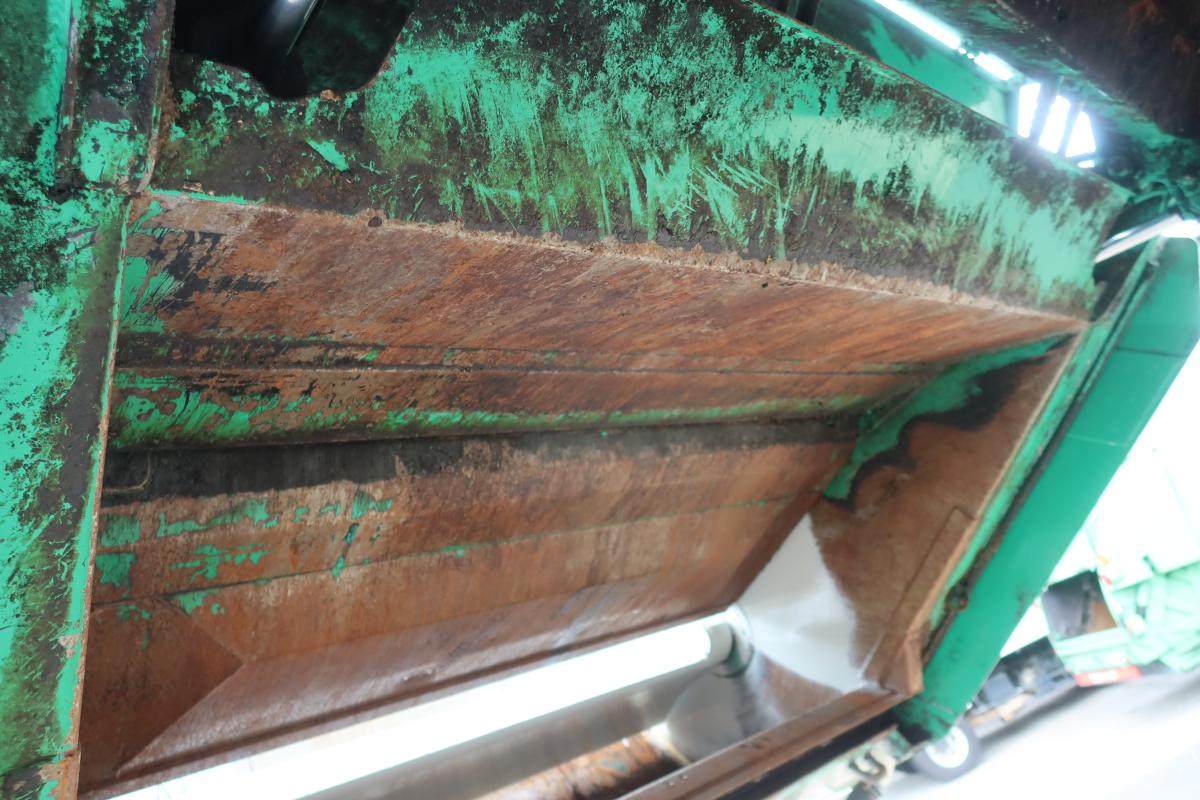 ワイド幅 巻き込みパッカー車 新明和製7.3立米 積載2550kg|中古トラックの販売・買取・査定のアイナビ