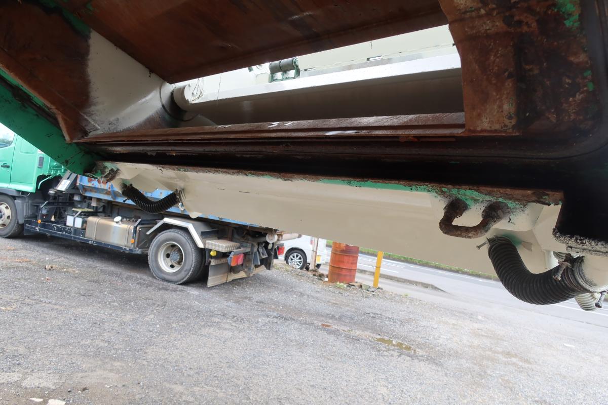 ワイド幅 巻き込みパッカー車 新明和製7.3立米 積載2550kg|中古トラックの販売・買取・査定のアイナビ