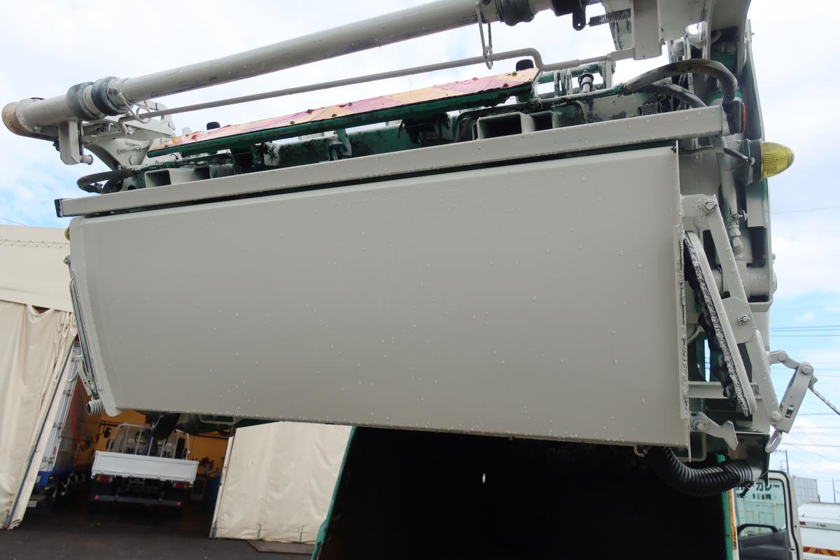 ワイド幅 巻き込みパッカー車 新明和製7.3立米 積載2550kg|中古トラックの販売・買取・査定のアイナビ