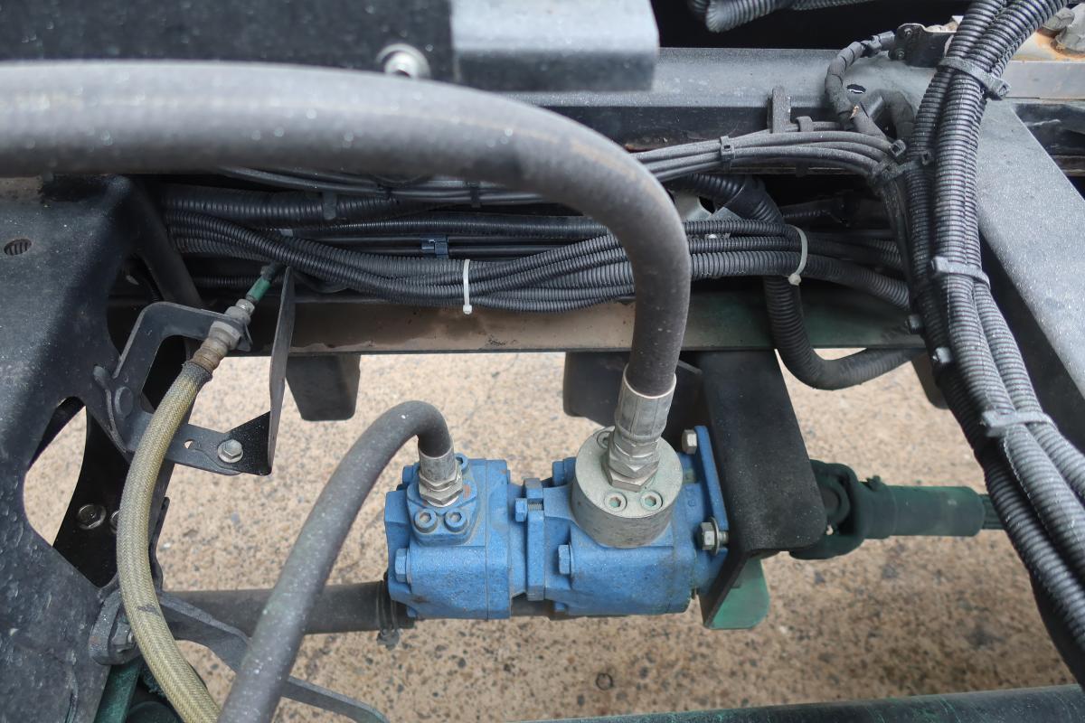 ワイド幅 巻き込みパッカー車 新明和製7.3立米 積載2550kg|中古トラックの販売・買取・査定のアイナビ