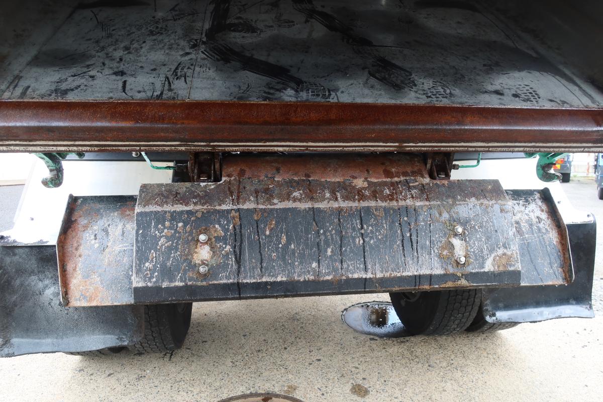 ワイド幅 巻き込みパッカー車 新明和製7.3立米 積載2550kg|中古トラックの販売・買取・査定のアイナビ