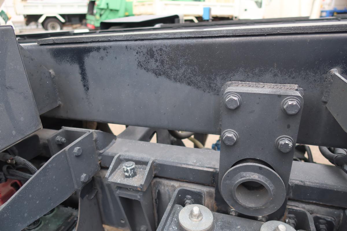 ワイド幅 巻き込みパッカー車 新明和製7.3立米 積載2550kg|中古トラックの販売・買取・査定のアイナビ