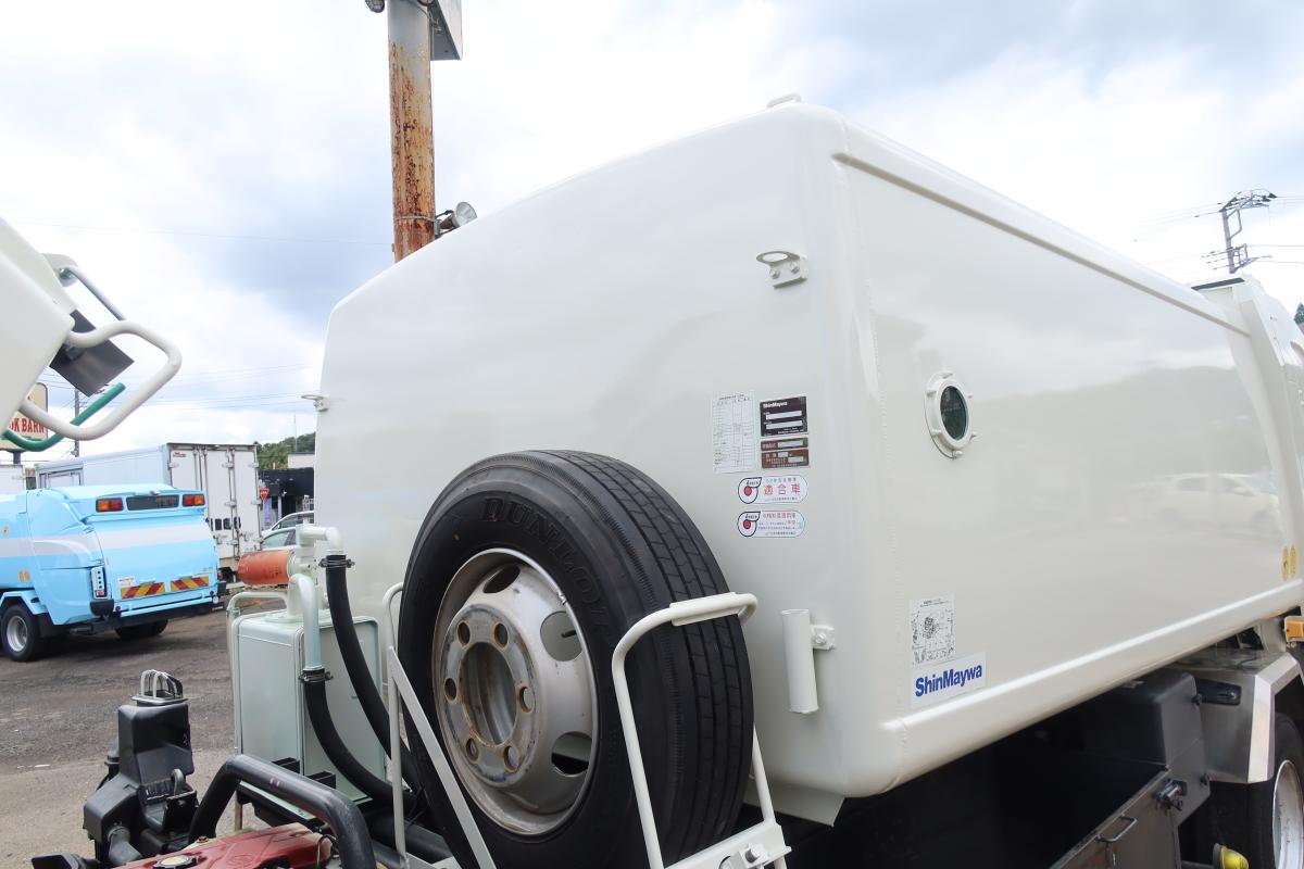 ワイド幅 巻き込みパッカー車 新明和製7.3立米 積載2550kg|中古トラックの販売・買取・査定のアイナビ