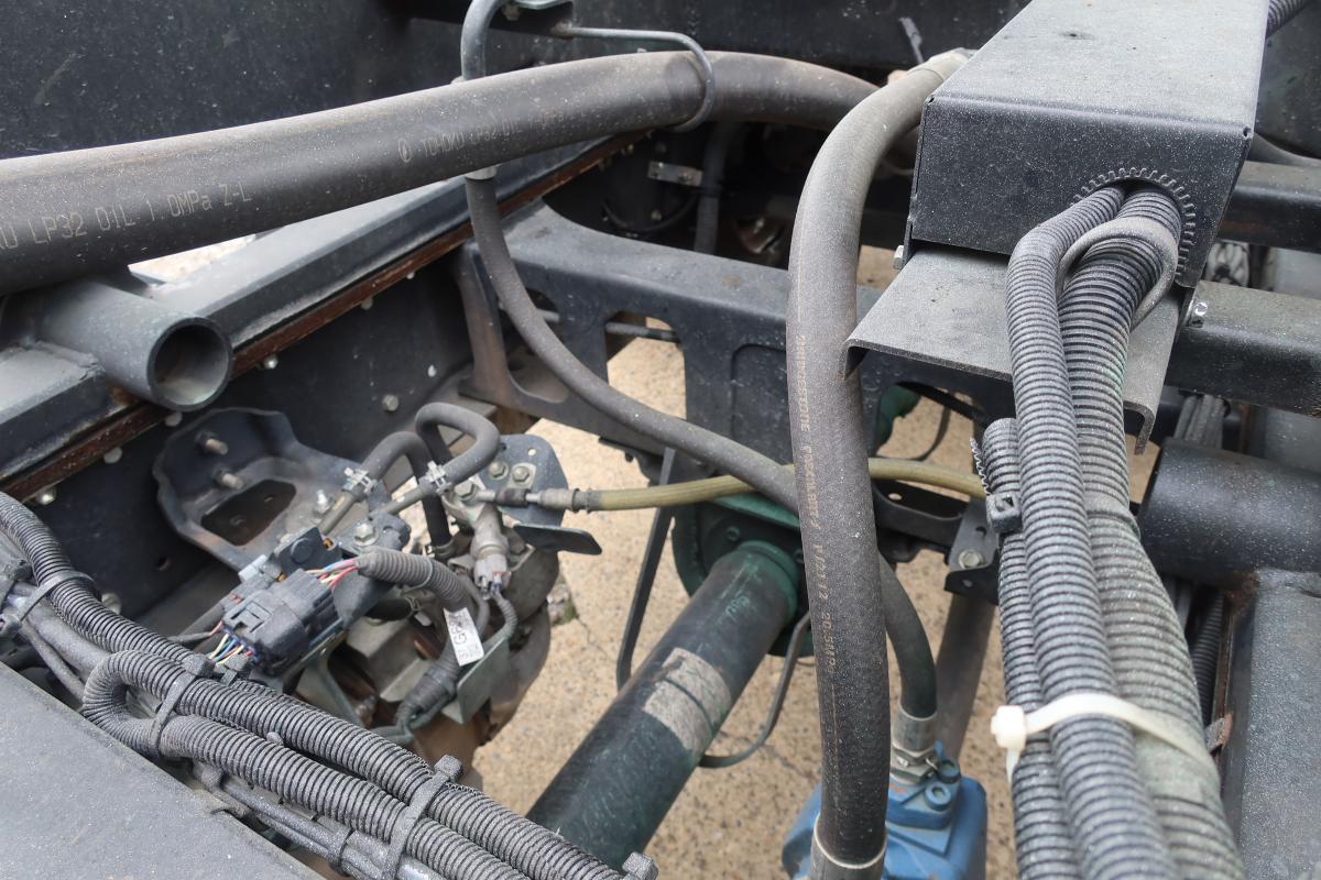 ワイド幅 巻き込みパッカー車 新明和製7.3立米 積載2550kg|中古トラックの販売・買取・査定のアイナビ