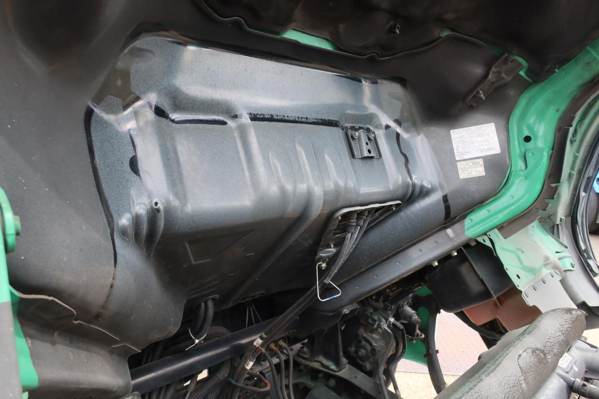 ワイド幅 巻き込みパッカー車 新明和製7.3立米 積載2550kg|中古トラックの販売・買取・査定のアイナビ