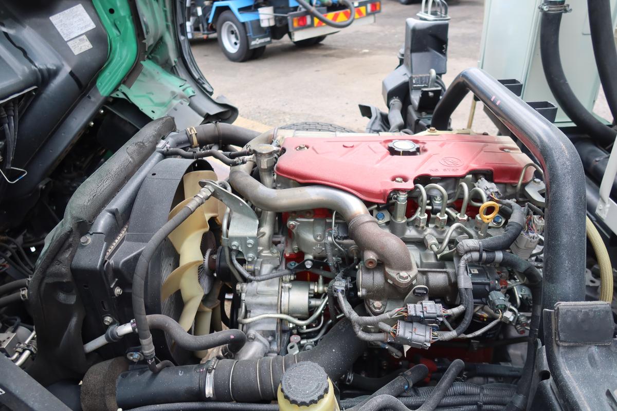 ワイド幅 巻き込みパッカー車 新明和製7.3立米 積載2550kg|中古トラックの販売・買取・査定のアイナビ