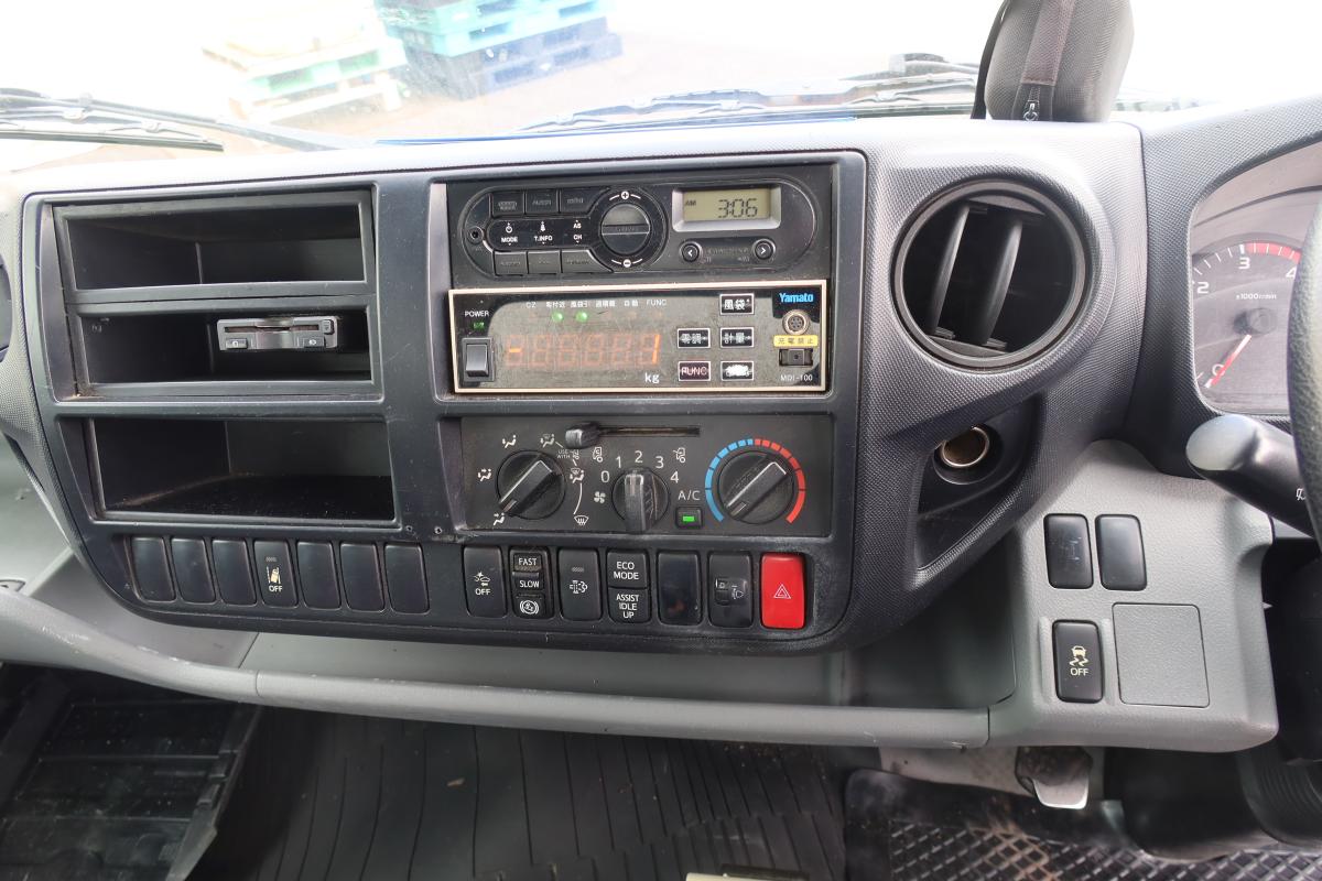 ワイド幅 巻き込みパッカー車 新明和製7.3立米 積載2550kg|中古トラックの販売・買取・査定のアイナビ