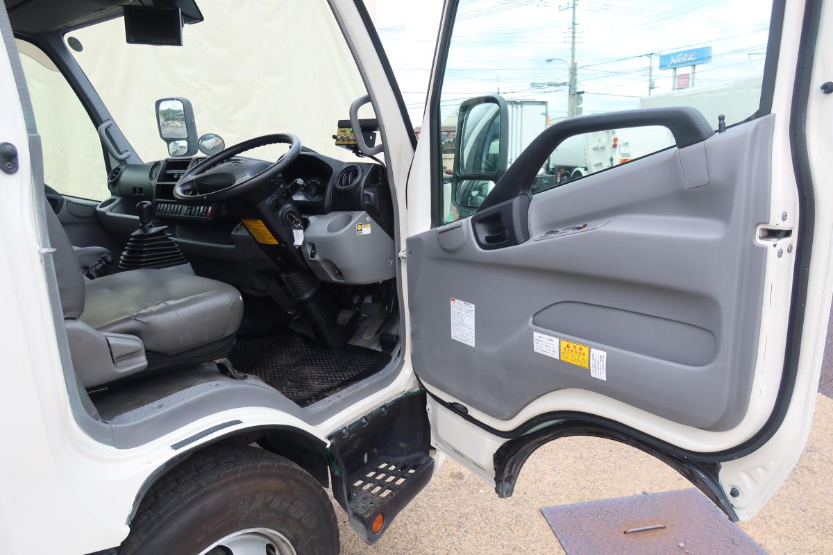 ワイド幅 巻き込みパッカー車 新明和製7.3立米 積載2550kg|中古トラックの販売・買取・査定のアイナビ