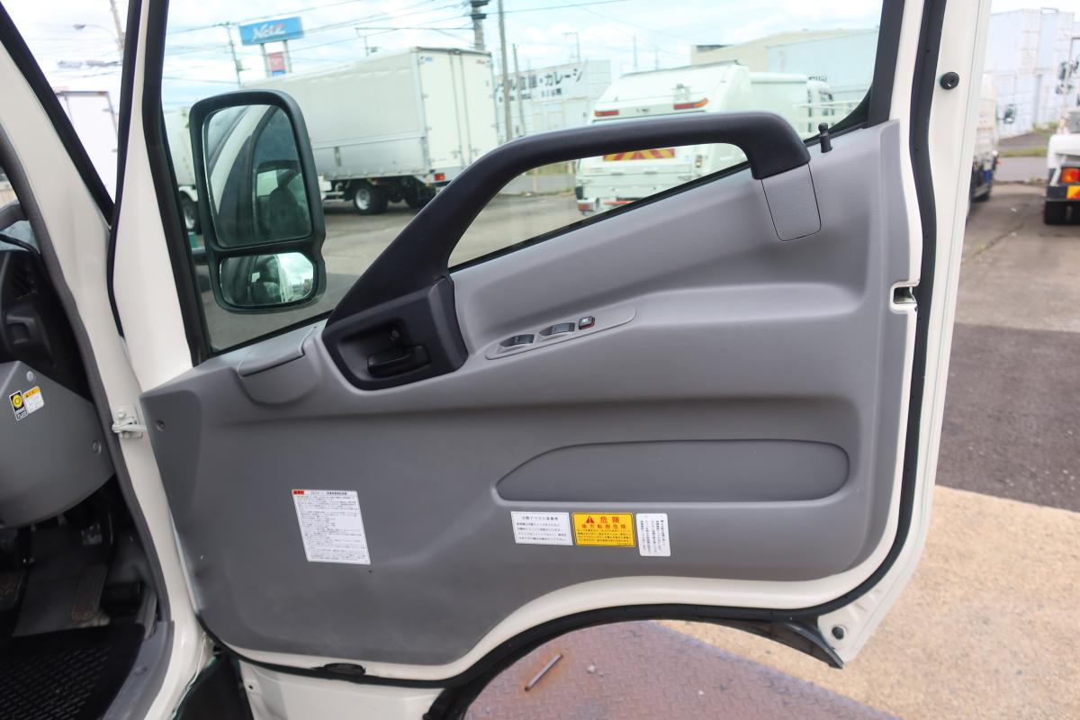 ワイド幅 巻き込みパッカー車 新明和製7.3立米 積載2550kg|中古トラックの販売・買取・査定のアイナビ