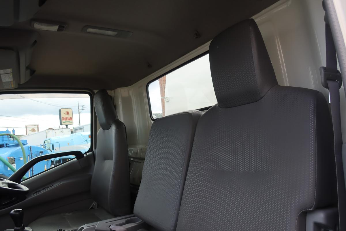 ワイド幅 巻き込みパッカー車 新明和製7.3立米 積載2550kg|中古トラックの販売・買取・査定のアイナビ