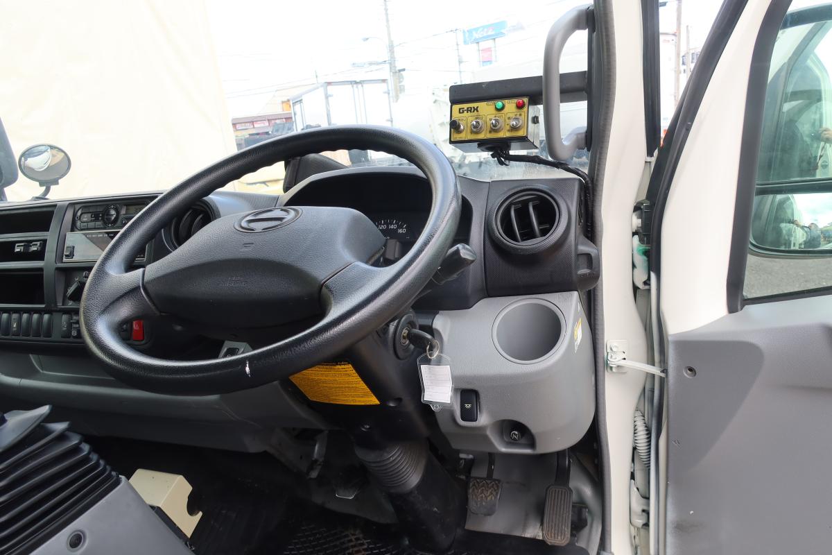 ワイド幅 巻き込みパッカー車 新明和製7.3立米 積載2550kg|中古トラックの販売・買取・査定のアイナビ