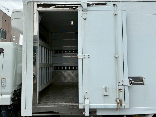 保証対象車両東プレR404AXV32L0C-P左サイド扉2t3t6.5t|中古トラックの販売・買取・査定のアイナビ