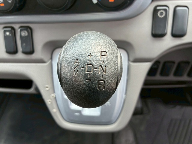 保証対象車両東プレR404AXV32L0C-P左サイド扉2t3t6.5t|中古トラックの販売・買取・査定のアイナビ