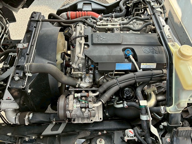 保証対象車両東プレR404AXV32L0C-P左サイド扉2t3t6.5t|中古トラックの販売・買取・査定のアイナビ