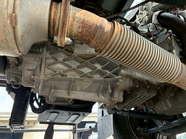 保証対象車両東プレR404AXV32L0C-P左サイド扉2t3t6.5t|中古トラックの販売・買取・査定のアイナビ