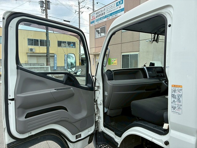 保証対象車両東プレR404AXV32L0C-P左サイド扉2t3t6.5t|中古トラックの販売・買取・査定のアイナビ