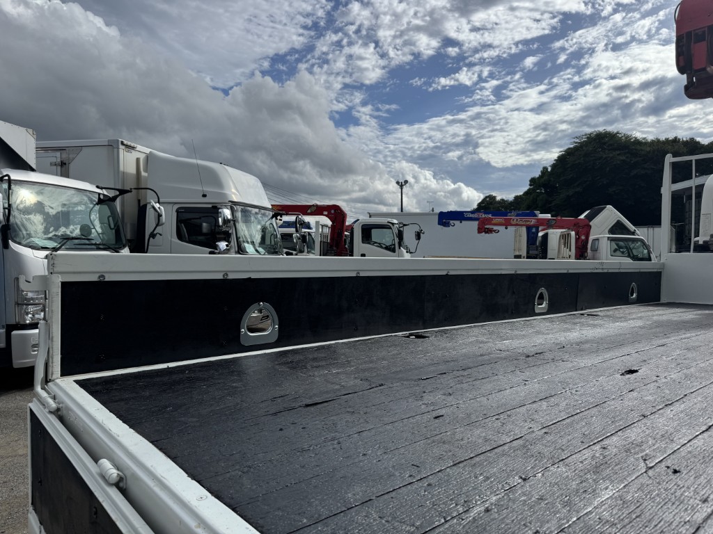 吊t数2.9t吊4段ブーム古河ユニックラジコンAT|中古トラックの販売・買取・査定のアイナビ