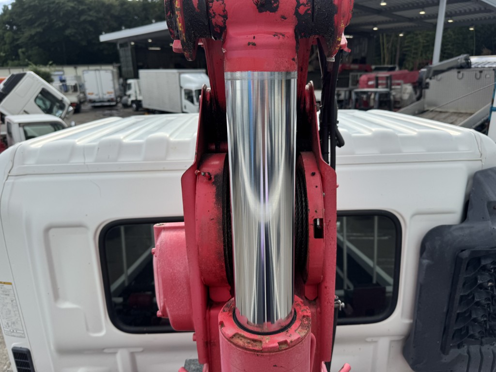 吊t数2.9t吊4段ブーム古河ユニックラジコンAT|中古トラックの販売・買取・査定のアイナビ