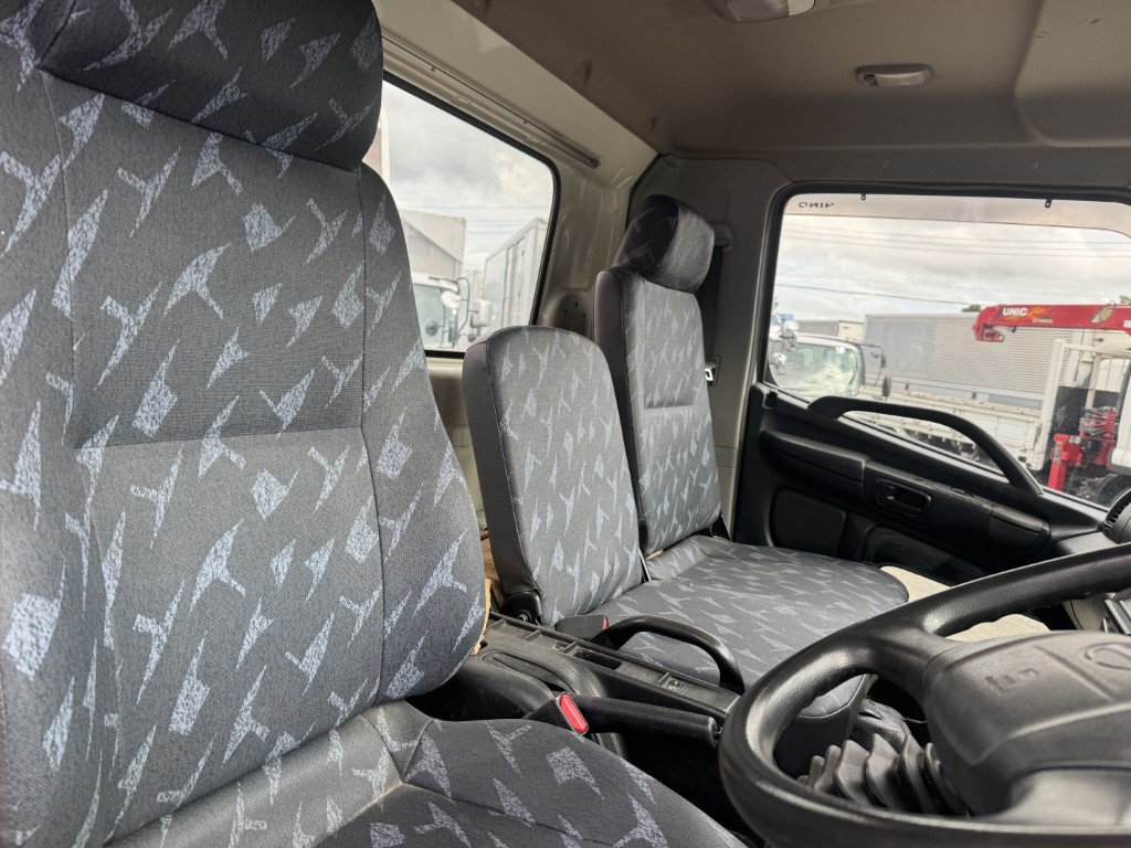 吊t数2.9t吊4段ブーム古河ユニックラジコンAT|中古トラックの販売・買取・査定のアイナビ