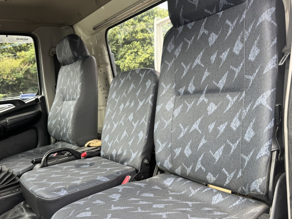 吊t数2.9t吊4段ブーム古河ユニックラジコンAT|中古トラックの販売・買取・査定のアイナビ