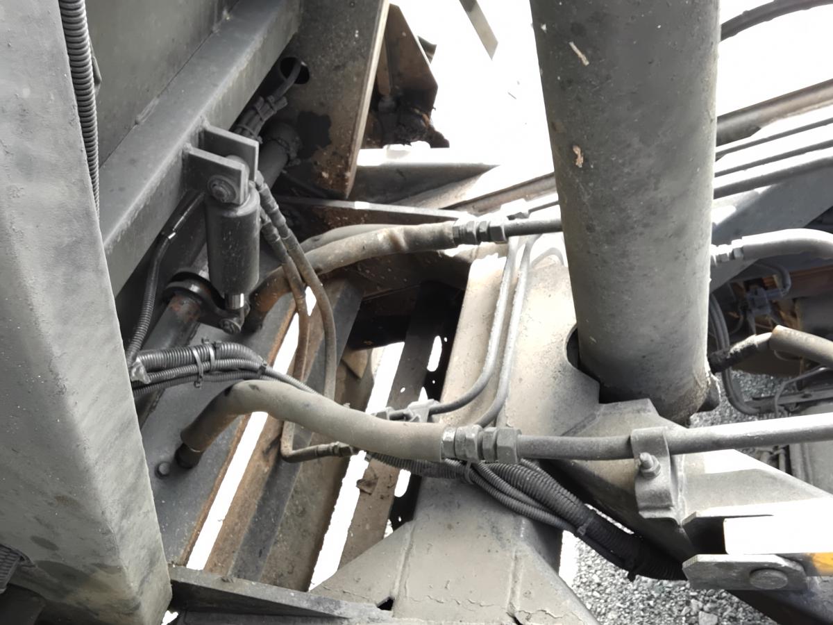 平成22年式 いすゞ フォワード 8m3 回転式塵芥車|中古トラックの販売・買取・査定のアイナビ