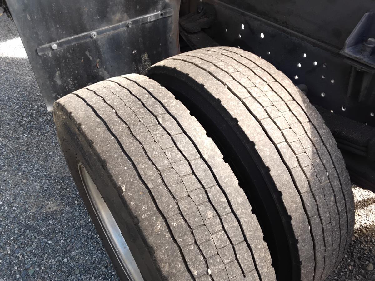 平成22年式 いすゞ フォワード 8m3 回転式塵芥車|中古トラックの販売・買取・査定のアイナビ