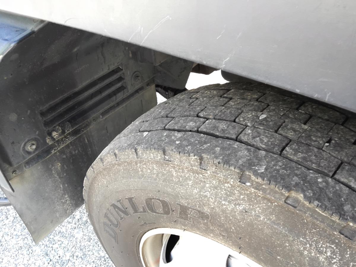 平成22年式 いすゞ フォワード 8m3 回転式塵芥車|中古トラックの販売・買取・査定のアイナビ