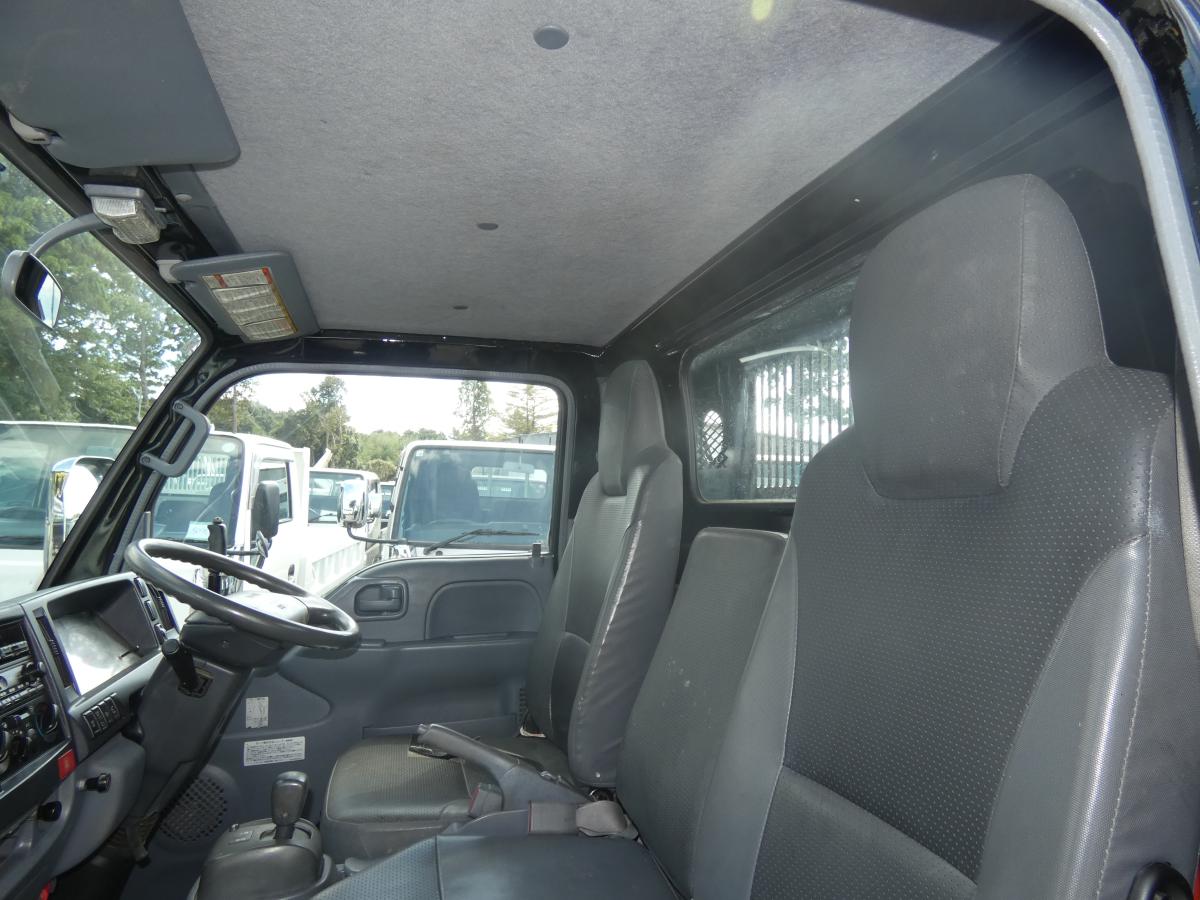 H22　3トン オートマ ダンプ　250926|中古トラックの販売・買取・査定のアイナビ