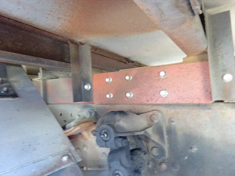 家畜運搬車豚仕様6.2m|中古トラックの販売・買取・査定のアイナビ