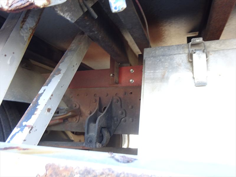 家畜運搬車豚仕様6.2m|中古トラックの販売・買取・査定のアイナビ