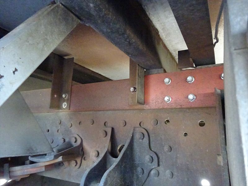 家畜運搬車豚仕様6.2m|中古トラックの販売・買取・査定のアイナビ