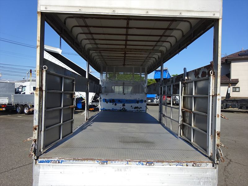 家畜運搬車豚仕様6.2m|中古トラックの販売・買取・査定のアイナビ