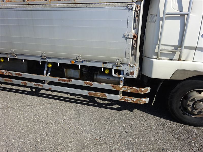 家畜運搬車豚仕様6.2m|中古トラックの販売・買取・査定のアイナビ