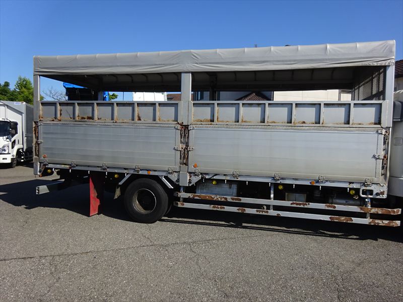 家畜運搬車豚仕様6.2m|中古トラックの販売・買取・査定のアイナビ