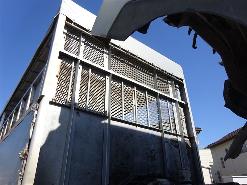 家畜運搬車豚仕様6.2m|中古トラックの販売・買取・査定のアイナビ