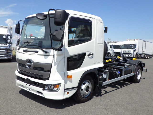 日野2KG-FD2ABAアームロール4t標準幅|中古トラックの販売・買取・査定のアイナビ