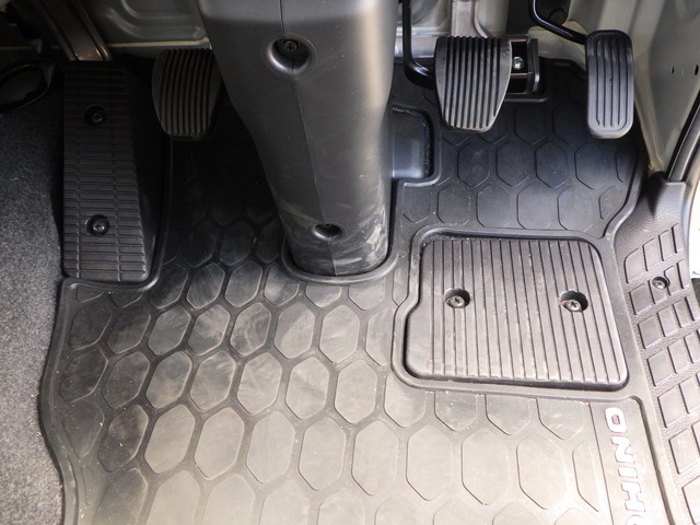 日野2KG-FD2ABAアームロール4t標準幅|中古トラックの販売・買取・査定のアイナビ