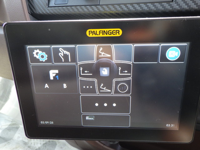 日野2KG-FD2ABAアームロール4t標準幅|中古トラックの販売・買取・査定のアイナビ