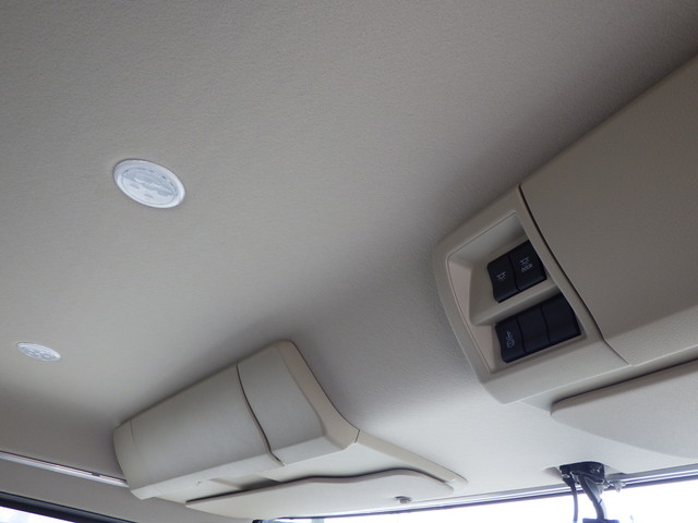 日野2KG-FD2ABAアームロール4t標準幅|中古トラックの販売・買取・査定のアイナビ