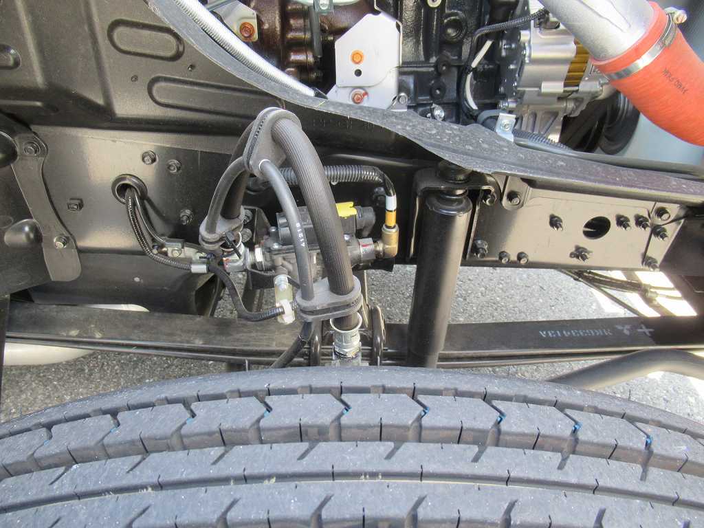 カヤバ ドラム容量3.0立米 最大混合容量1.5立米 MR1520|中古トラックの販売・買取・査定のアイナビ