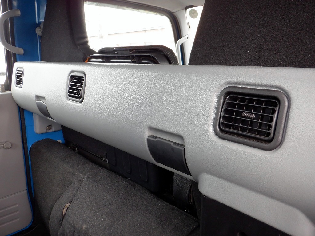 2t Wキャブ 全低床 デュオニックAT 車両総重量5t以下|中古トラックの販売・買取・査定のアイナビ