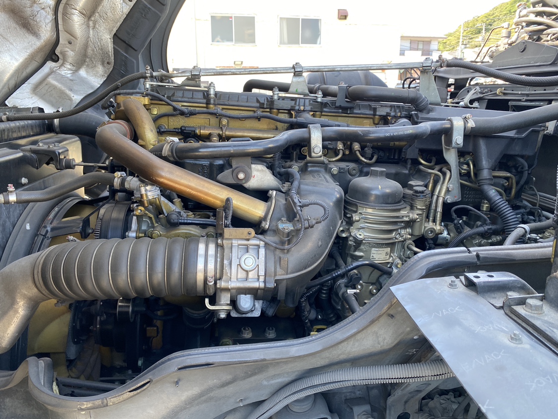 H28年式スーパーグレート7速MTハイルーフトラクタ、車検付|中古トラックの販売・買取・査定のアイナビ