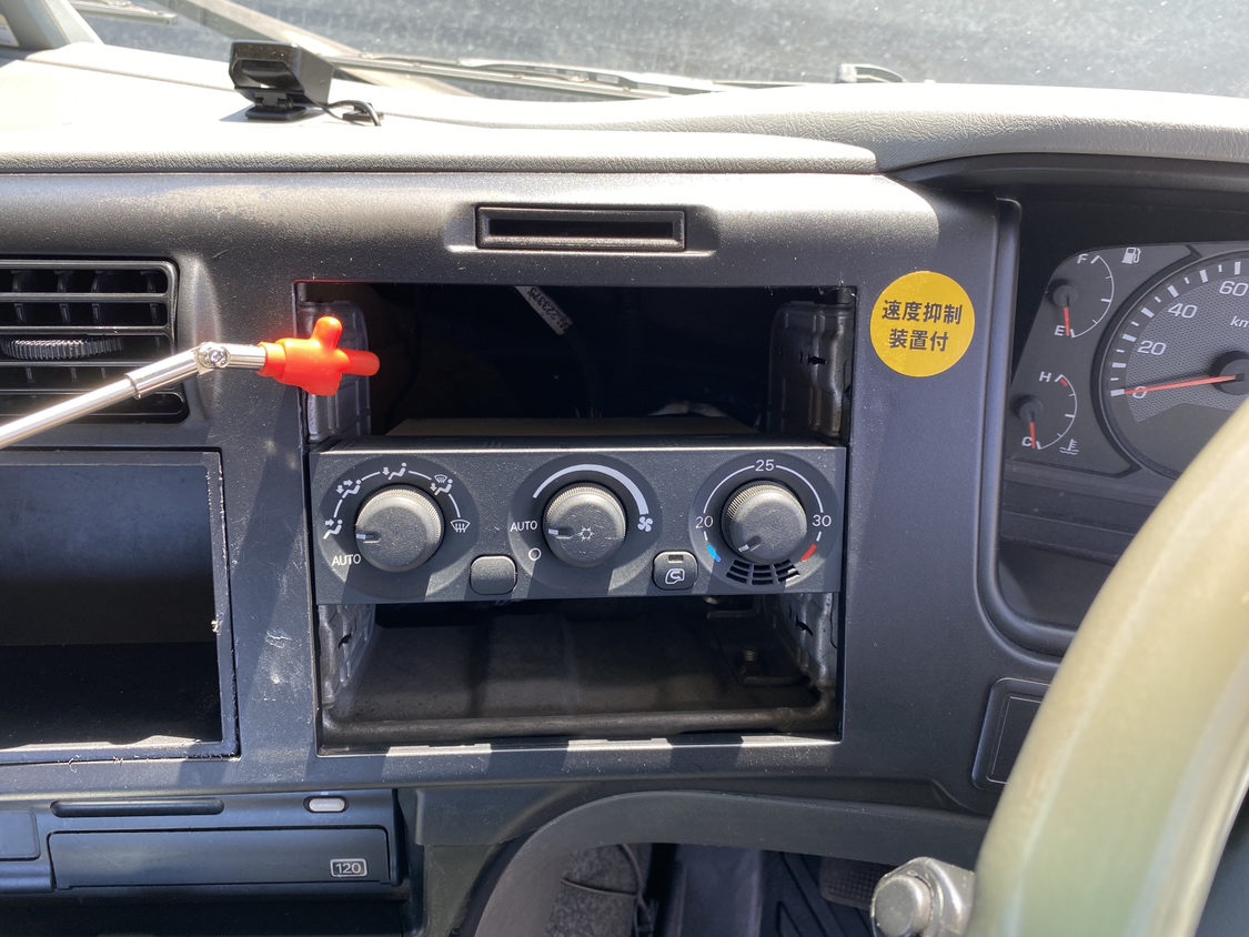 H28年式スーパーグレート7速MTハイルーフトラクタ、車検付|中古トラックの販売・買取・査定のアイナビ