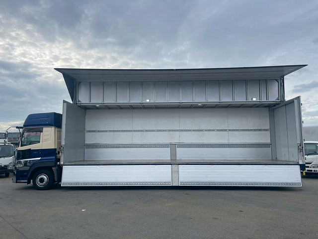 ハイルーフ8×4後輪エアサス日本トレクス390馬力|中古トラックの販売・買取・査定のアイナビ