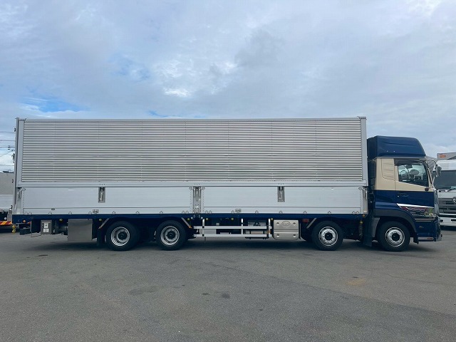 ハイルーフ8×4後輪エアサス日本トレクス390馬力|中古トラックの販売・買取・査定のアイナビ