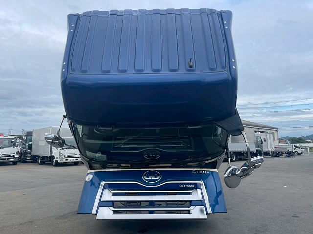 ハイルーフ8×4後輪エアサス日本トレクス390馬力|中古トラックの販売・買取・査定のアイナビ