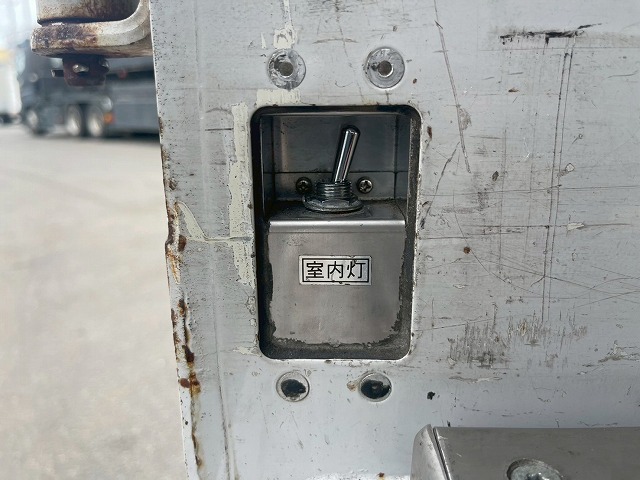 ハイルーフ8×4後輪エアサス日本トレクス390馬力|中古トラックの販売・買取・査定のアイナビ